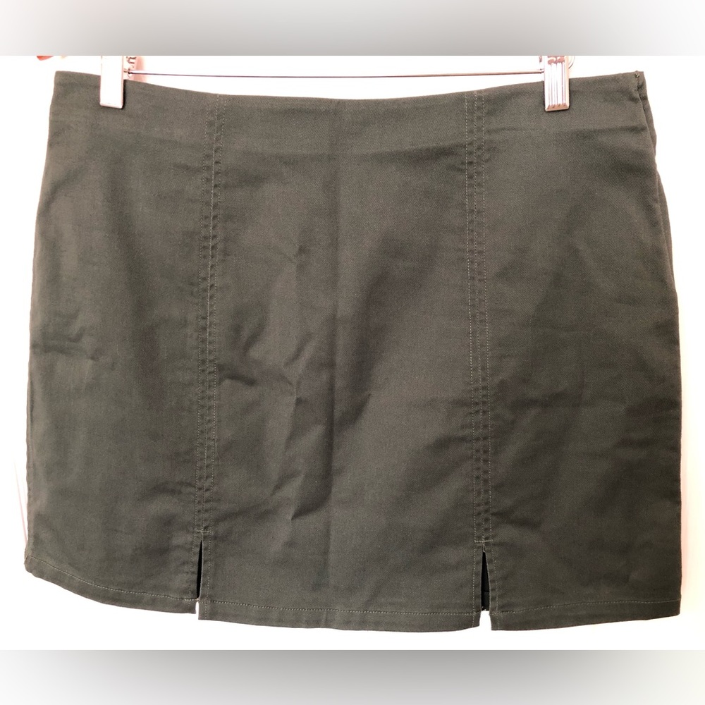 Volcom skirt (XL)